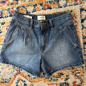 Universal Thread Vintage Style Denim Shorts